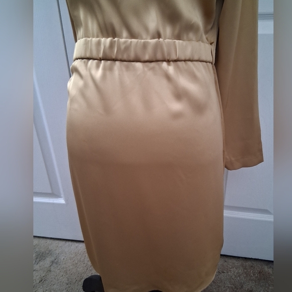 Designer Making The Cut Satin Midi Dress    Size M - Picture 6 of 14
